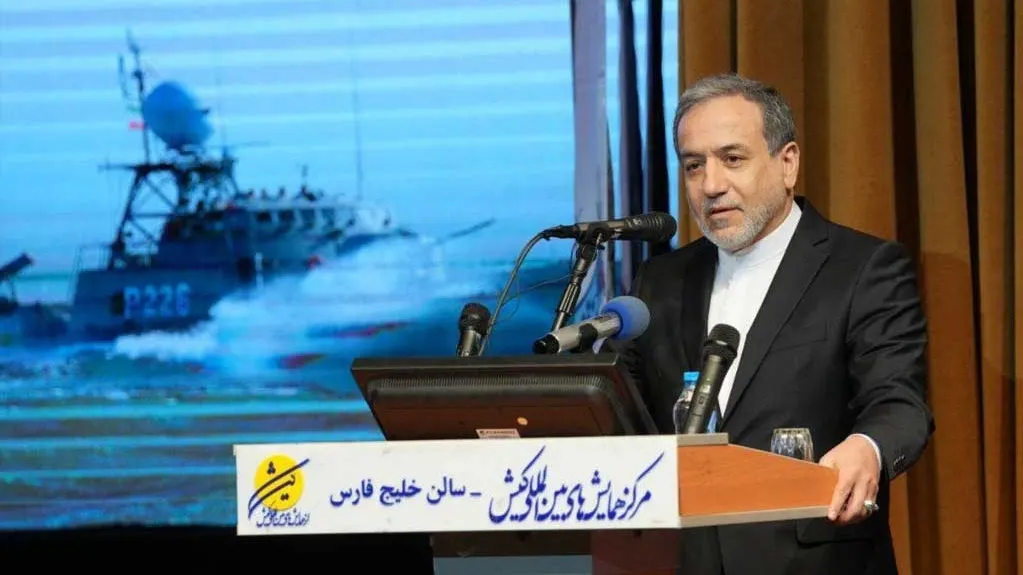 عراقچی در مراسم روز نیروی دریایی در جزیره کیش