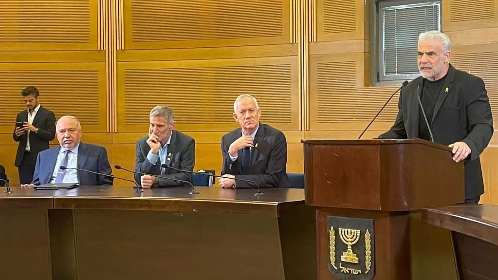 نشست خبری مشترک رهبران اپوزیسیون اسرائیل در کنست