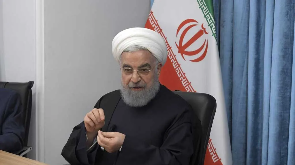 حسن روحانی در دیدار با وزیران دولت‌های یازدهم و دوازدهم درباره چالش‌های امنیت ملی و اقتصادی کشور