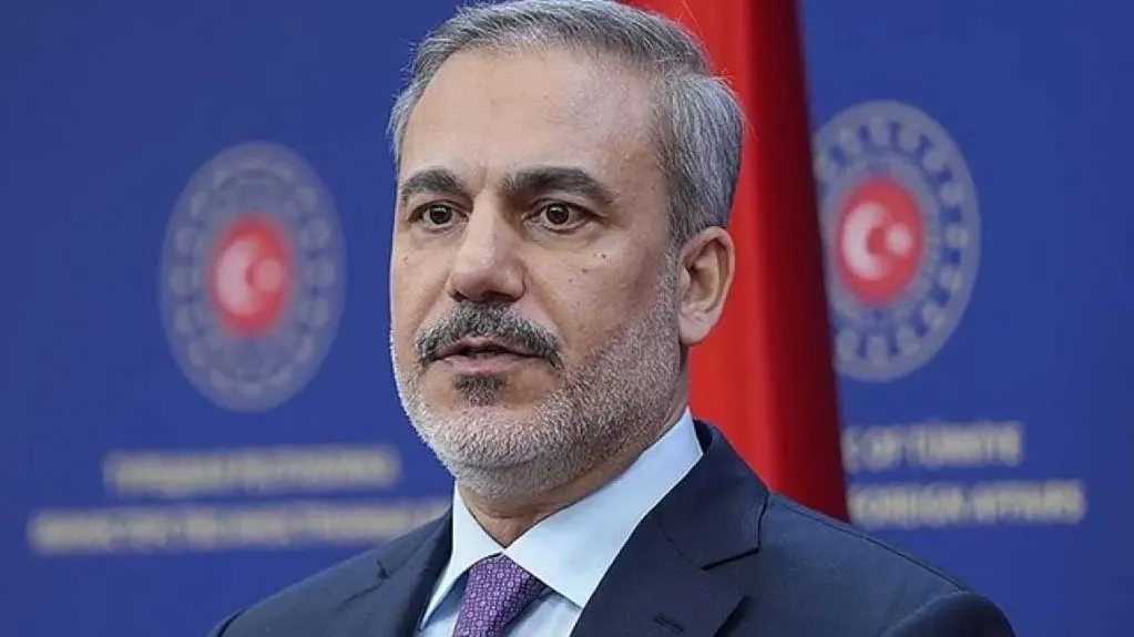 هاکان فیدان وزیر خارجه ترکیه در حال گفتگو درباره روابط با ایران