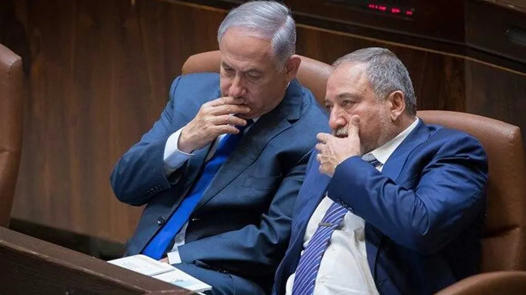 محمد بن سلمان در حال گفتگو درباره موضع عربستان در قبال فلسطین