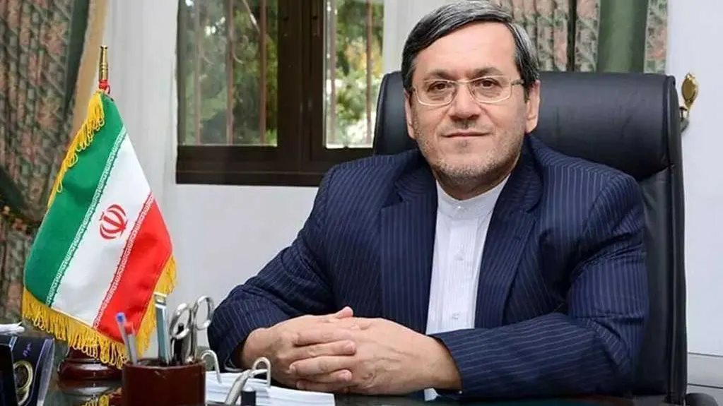 تقابل دیپلماسی واقعی شرق و کنشگری رسانهای غرب در مسائل هستهای ایران