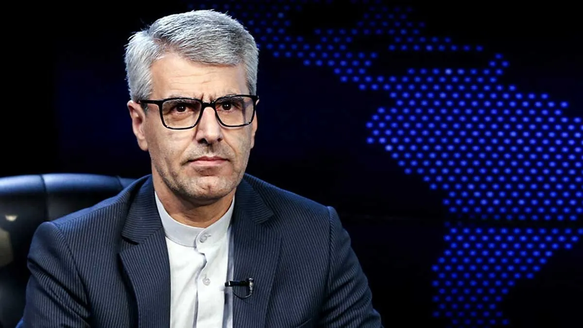 امام موسی صدر در حال سخنرانی درباره وحدت اسلامی