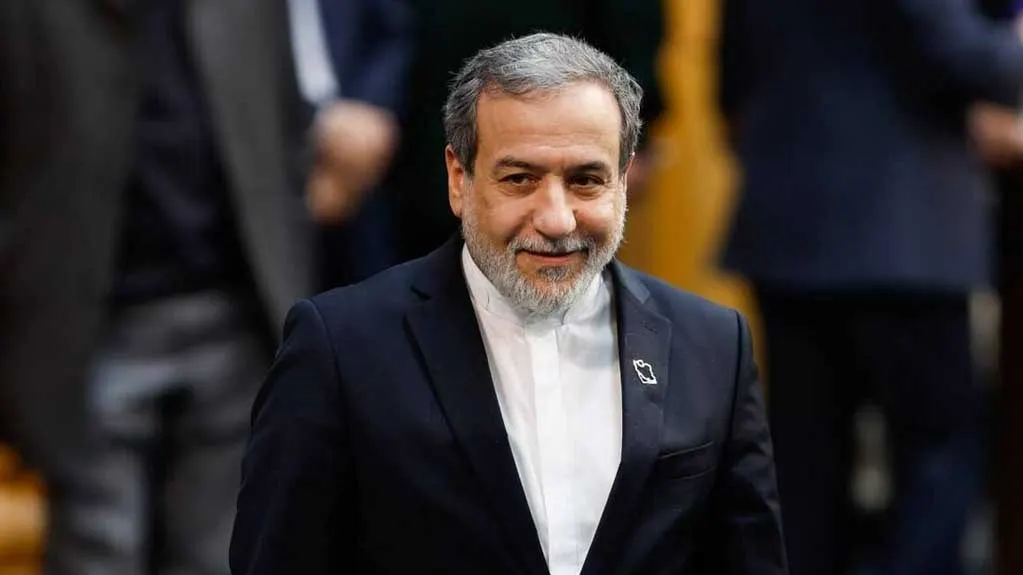دیدار وزیر خارجه ایران با مقامات تونسی