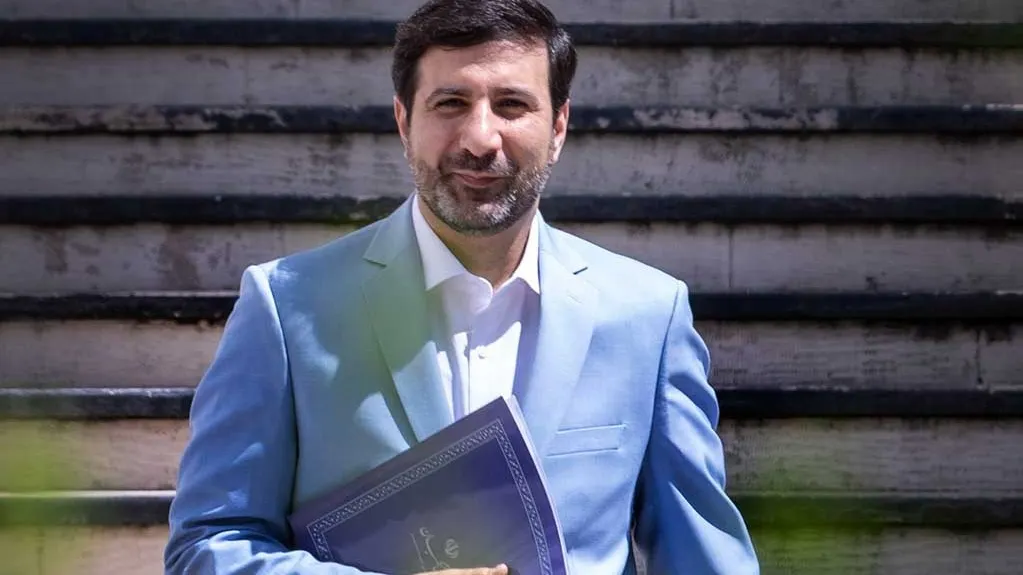 هادی طحان نظیف، سخنگوی شورای نگهبان، در حال سخنرانی درباره تمامیت ارضی ایران