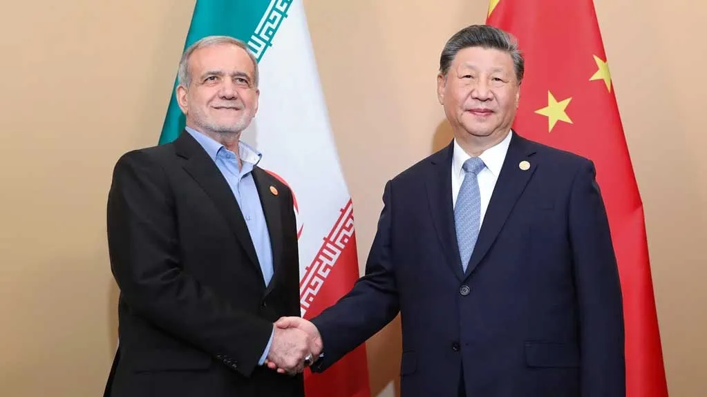 دیدار رئیس جمهور ایران با شی جین پینگ در روسیه