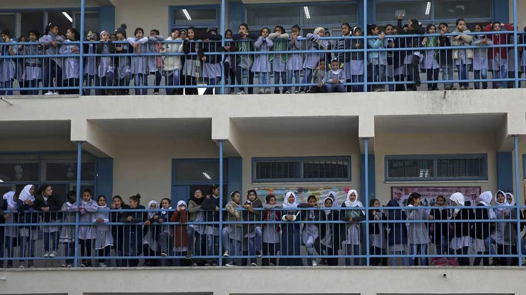 دانشآموزان فلسطینی در یکی از مدارس آنروا در غزه