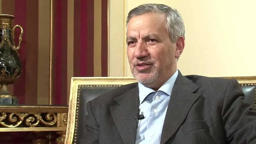 سقوط دیکتاتوری خانوادگی