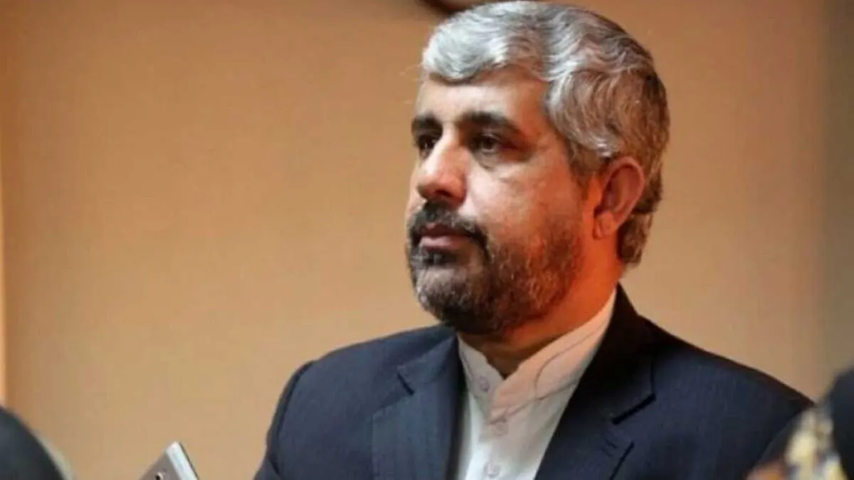 نماینده مجلس در حال سخنرانی درباره وحدت ملی و برجام