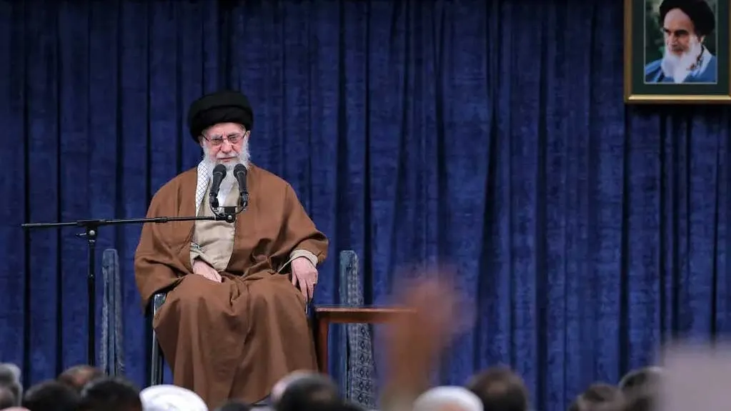 دیدار رهبر معظم انقلاب با مردم قم و تبیین جنگ نرم