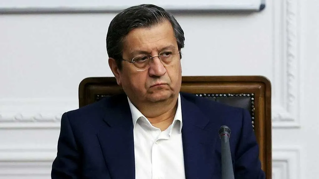 اهدای احکام مدیران عامل جدید بانکها در وزارت اقتصاد