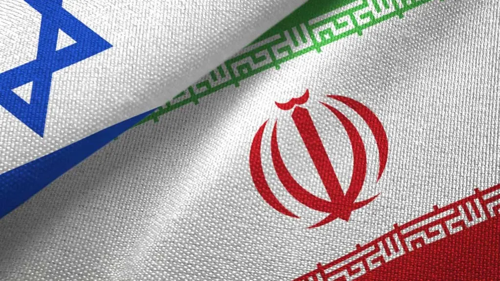 تصویر شبانه آسمان تهران در پی حملات هوایی