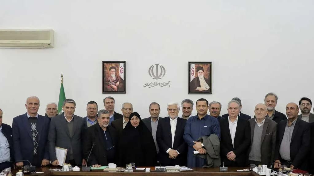 دیدار معاون اول رئیس جمهور با اعضای شورای مرکزی انجمن اسلامی معلمان ایران