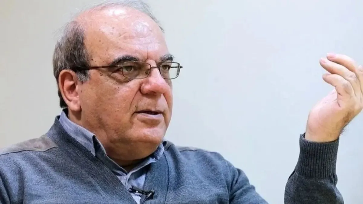عباس عبدی: بحران حجاب و غلبه سیاست هویت، تندروها جامعه را به سوی شکافهای عمیقتر میبرند