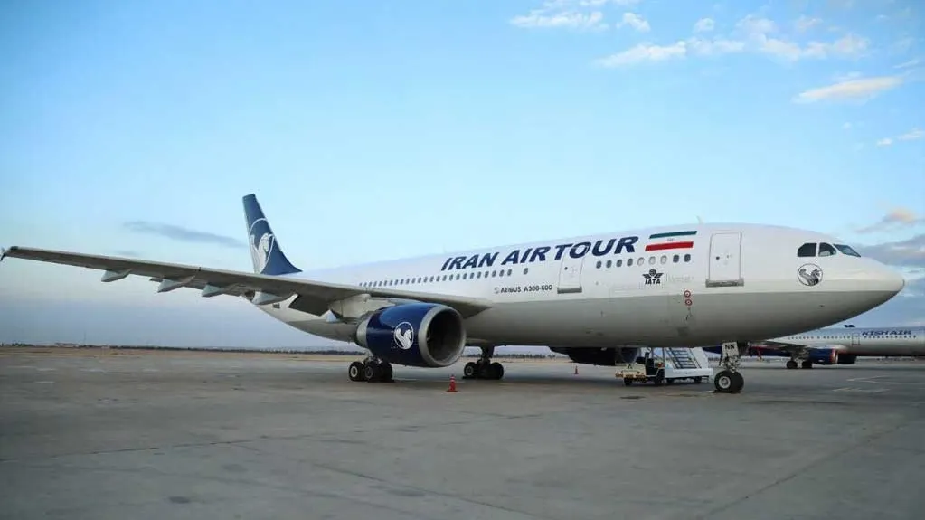 هواپیمای ایران ایرتور در فرودگاه شارلدوگل پاریس