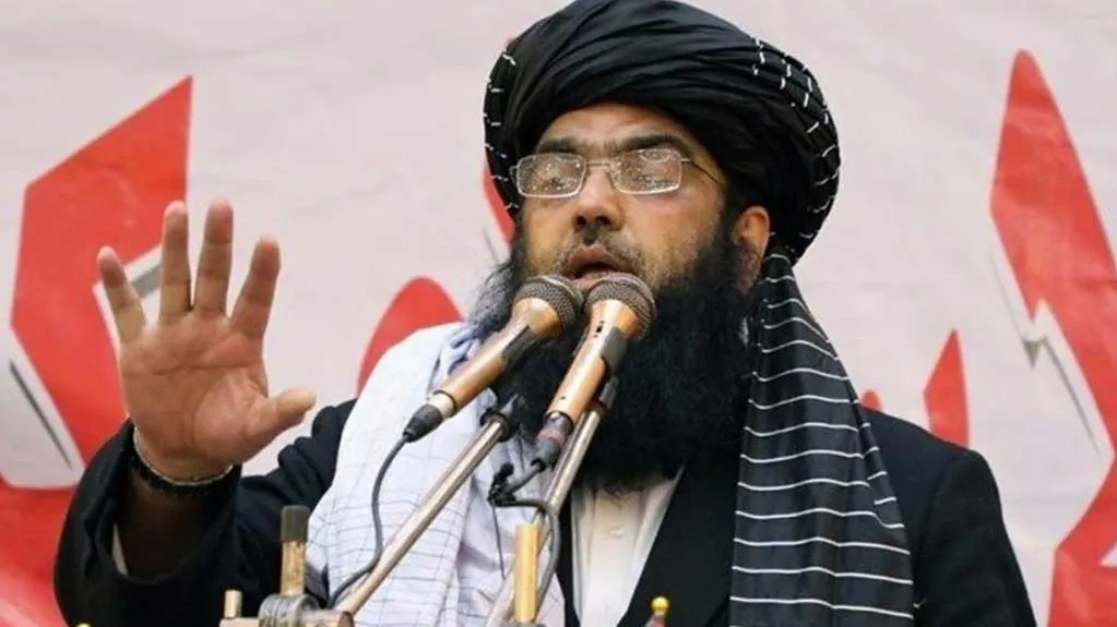محمد عبدالکبیر معاون سیاسی طالبان در حال سخنرانی درباره روابط بینالمللی افغانستان