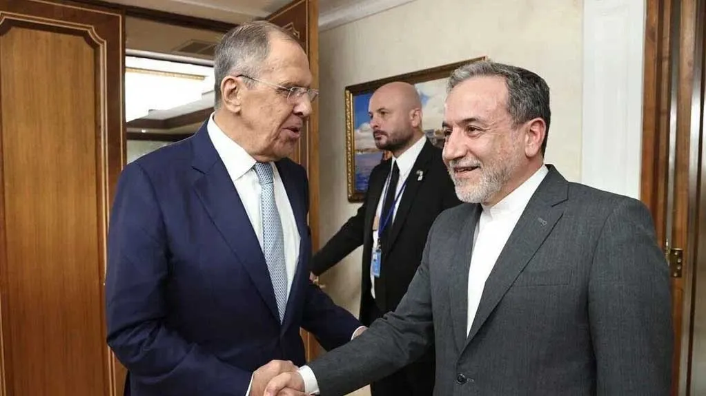 دیدار عراقچی و لاوروف در تهران