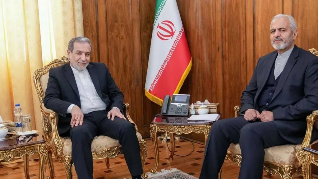 دیدار سرپرست جدید سفارت ایران در افغانستان با وزیر امور خارجه