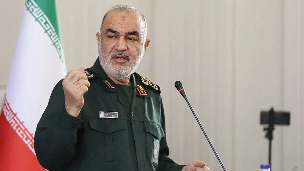 سردار سلامی در حال سخنرانی در کنگره ملی شهدای فارس