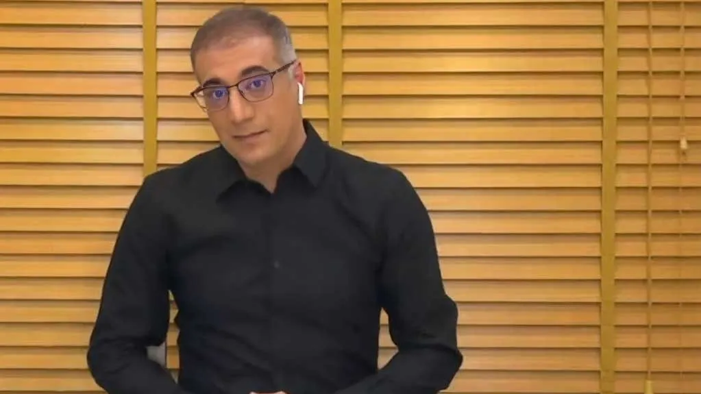روزنامه‌نگار ایرانی-آمریکایی رضا ولی‌زاده در بازداشت ایران
