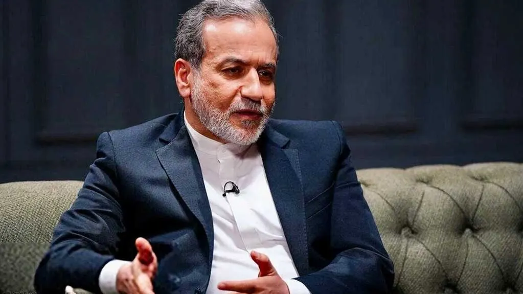 عباس عراقچی در حال تشریح سیاست خارجی ایران در مواجهه با ترامپ