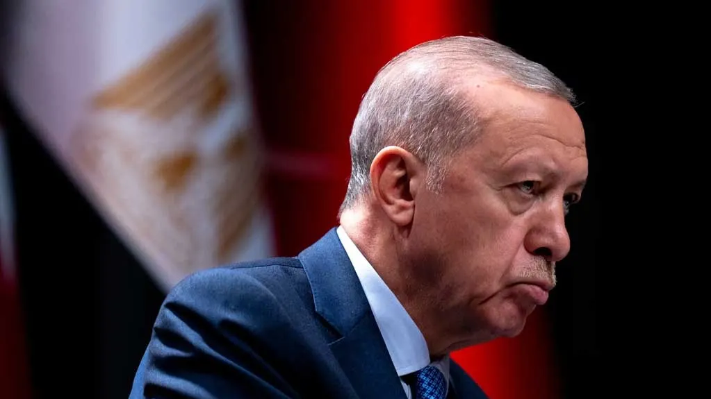 اردوغان در حال سخنرانی درباره عملیات نظامی احتمالی ترکیه در شمال سوریه